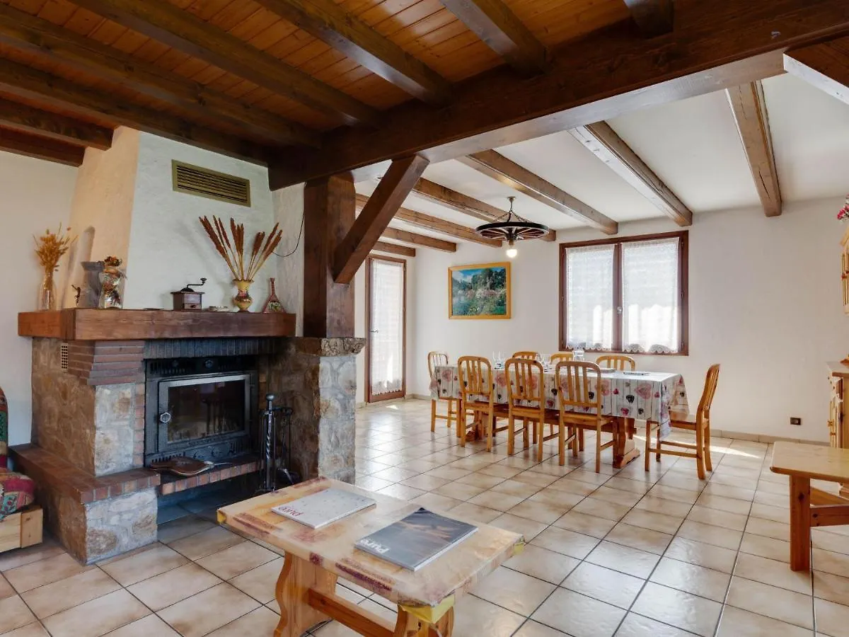 Modern Holiday Home In Montagny With Balcony 0*, Montagny (Savoie)